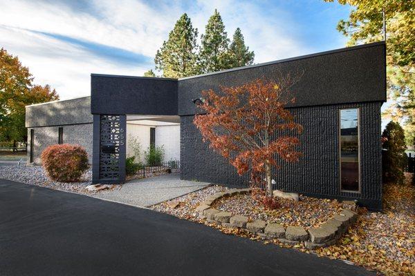 Inland Northwest Veterinary Dentistry and Oral Surgery. Front of building.