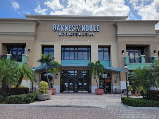 Barnes & Noble