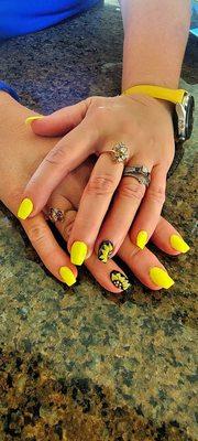 Sunflower nails