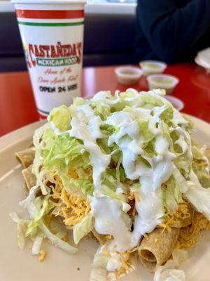 Super Rolled Tacos With Guacamole, Sour Cream, Cheese, Lettuce & Pico