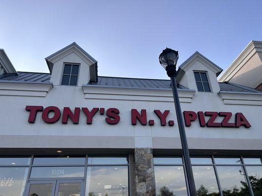 Tony's Pizza