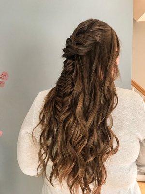 Fishtail braided hairstyle