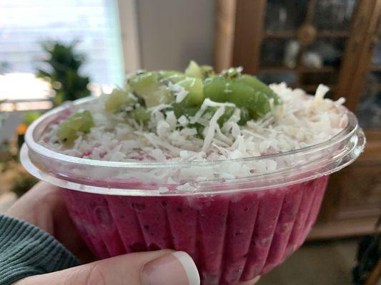 16 oz. Tropical Pitaya Bowl