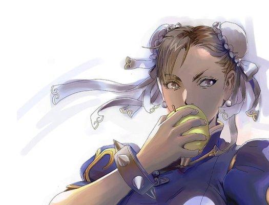 8/18/20 After an everything bagel with bacon  and cream cheese,  Chun Li has a green apple.