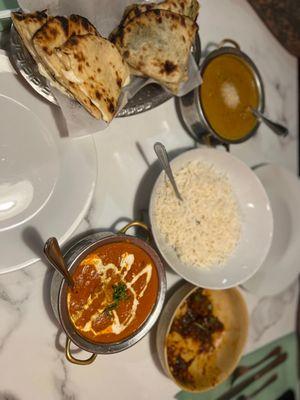 Tomato curry, coconut curry, fried cauliflower, naan bread Cauliflower Manchurian Onion Stuffed Naan Potato Stuffed Naan