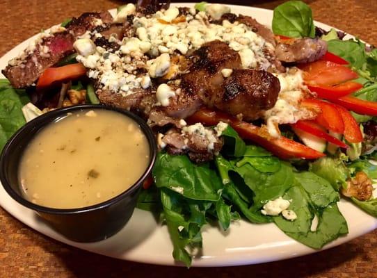 I can't remember what this is called but this is under the salads with a dressing to die for (with bleu cheese and walnuts and ribeye steak)