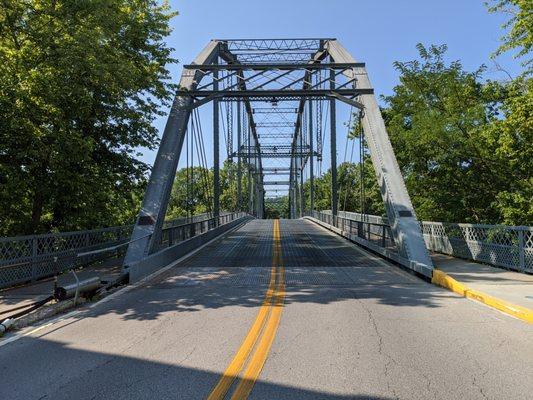 The Singing Bridge, looking north, Frankfort