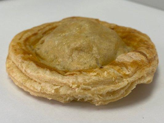 Horneada de pollo.  - Baked chicken empanada