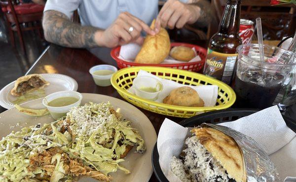 The food was delicious  Arepa Pelua (Shredded Beef&Cheese) Caribbean Beef Pastelito