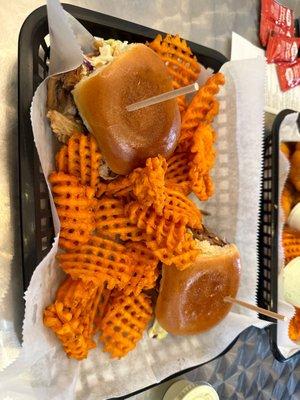 Swine slider with sweet potato fries