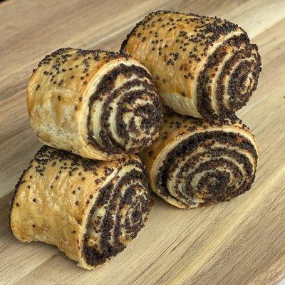 Outbaking - poppy seed rugelach