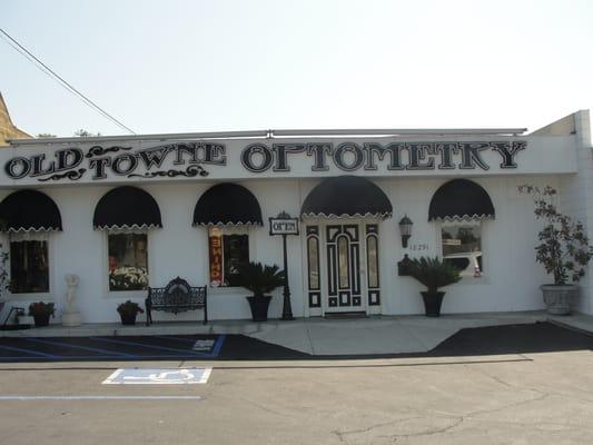 Visit us at www.oldtowneoptometry.com