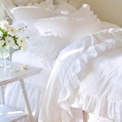 Cottage Style Linens & Bedding