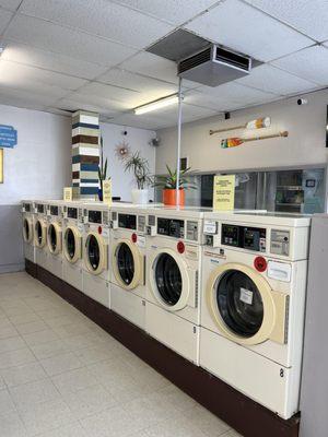 Sunshine Center Laundry