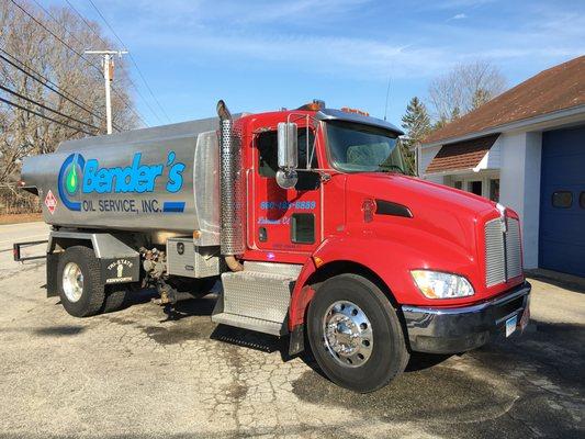 A Bender's Oil Service truck