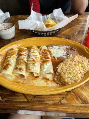 Enchiladas Bajio