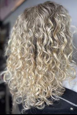 Color for curly hair