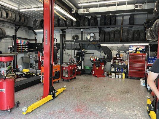 Snap On Tire Balancer and Tire changer