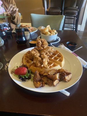 Yardbird & Waffle Jr. (Brunch)