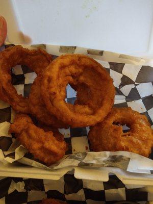 Onion rings 80% breading with a thin slice of onion