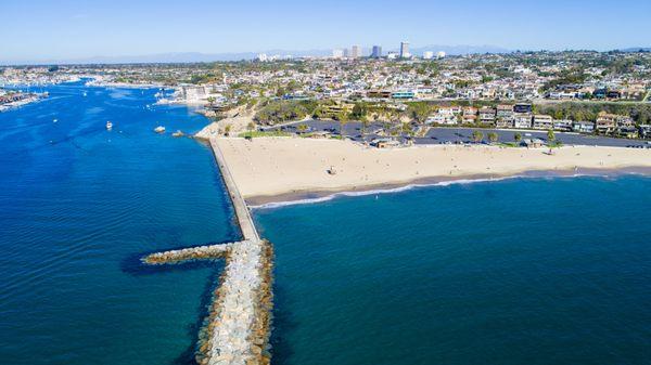 A view of Corona Del Mar in Newport Beach and the Newport Coastline, Southern California. This is right next to the famous Wedge surf spot.