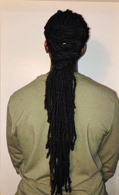 Loc retwist & style