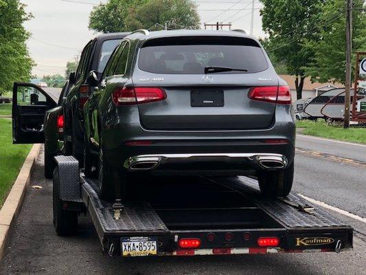 Loaded 2019 Mercedes-Benz GLC300 4Matic loaded up and leading for new home in Houston, TX