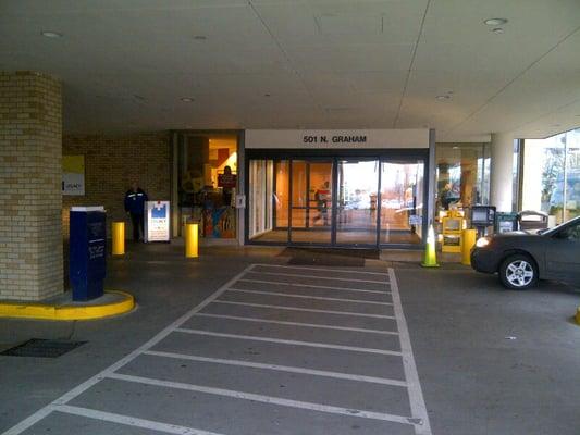 Entrance to Medical Office Building by Free Valet Parking