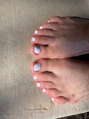 Toes done 2 hours ago! Look at that paint job...