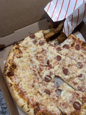 Nasty old tasteless pizza