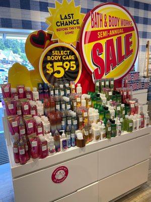 Bath & Body Works