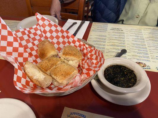 Hot Rolls served with balsamic & olive oil.