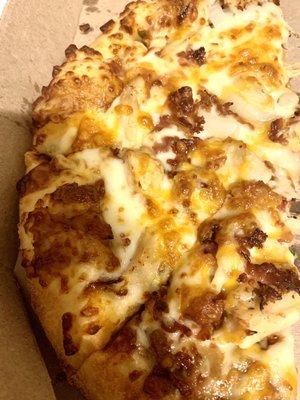 BBQ chicken pizza