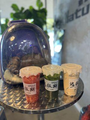 Grill Milk Tea Herbal Jelly 700Ml 700Ml Thai Green Iced Lime Tea 700Ml 700Ml Strawberry Tea With Clear Boba 700Ml 700Ml