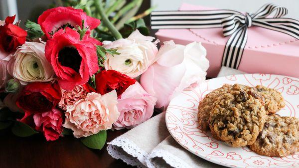 Valentine's Day Packages '17 with Planning Pretty Flowers