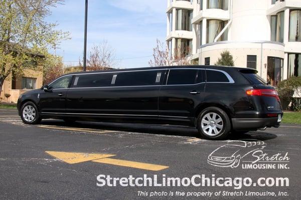 8 PASSENGER LINCOLN MKT