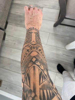 Tribal sleeve