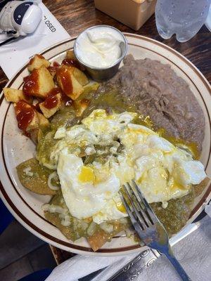 Green chilaquiles