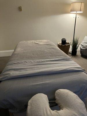 Cozy massage table