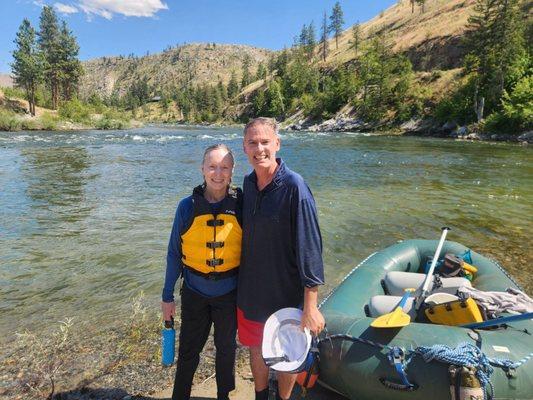 Having fun on a Methow Rafting trip!!