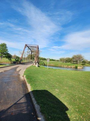 Texas monumental bridge