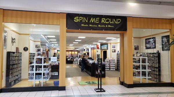 Former Palmer Park Mall storefront, store has since moved to a new location in the mall.