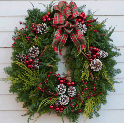 Fresh NH Christmas Wreaths Made in Wolfeboro, NH and shipped to you, your friends and family across the USA.