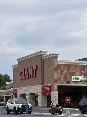 GIANT Food Stores