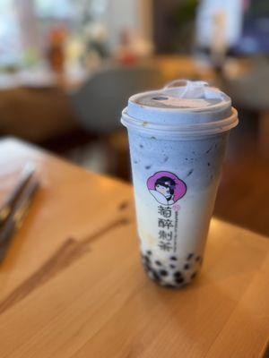 Black sesame foam boba drink