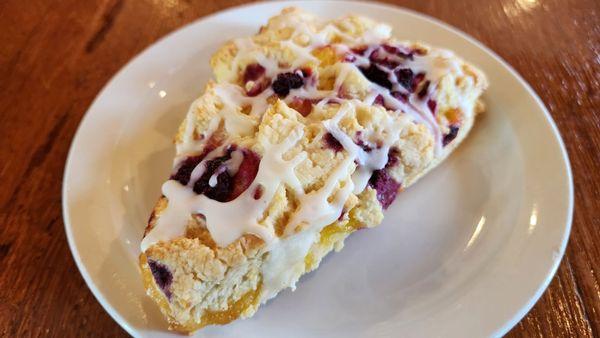 Lemon Curd Blueberry Scone (7/20/23)