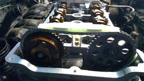 Timing chain and guide replacement on a Mini Cooper S