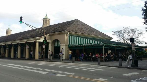 Cafe DuMonde, home of cafe au lait & begniets!