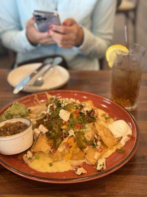 Loaded nachos with chicken