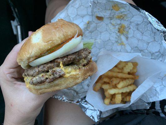 Double steakburger basket made fresh for me. Delicious!